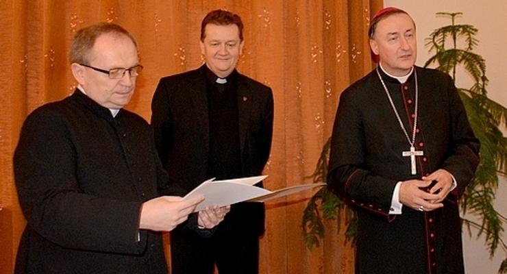 Dekret o zwołaniu Synodu i powołanie Komisji 