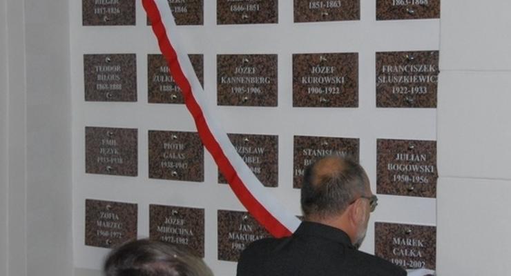 Przypomniano byłych dyrektorów bocheńskiego liceum