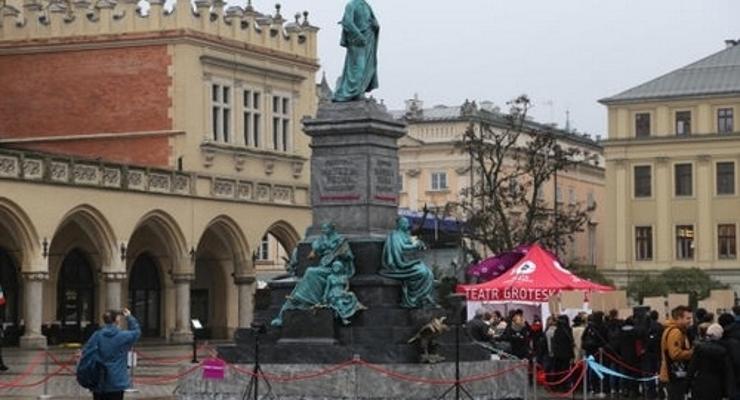 Artyści na Cokoły!