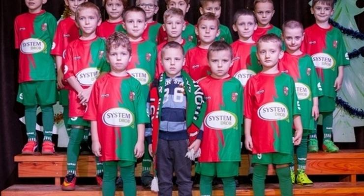 Piast zaprezentował nowe stroje drużyn młodzieżowych