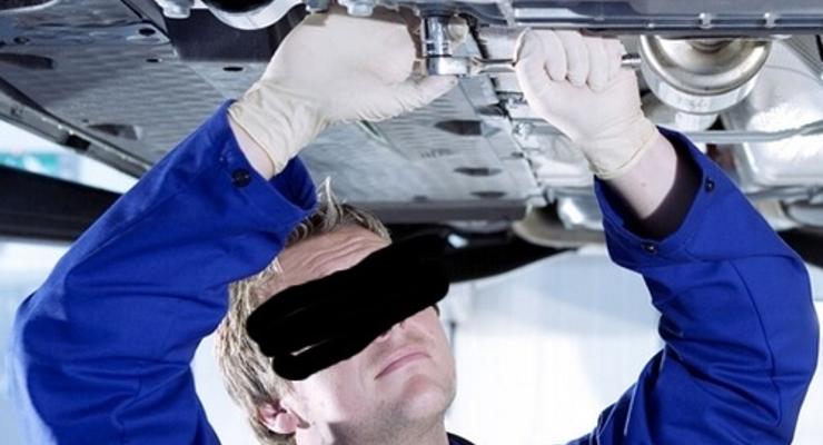Rozłożyli skradzione auto pod okiem kamery