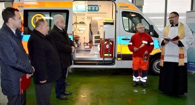 Nowoczesna karetka dla szpitala
