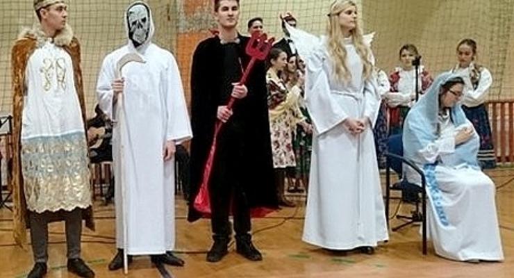 Dochód z jasełek poszedł na stypendia