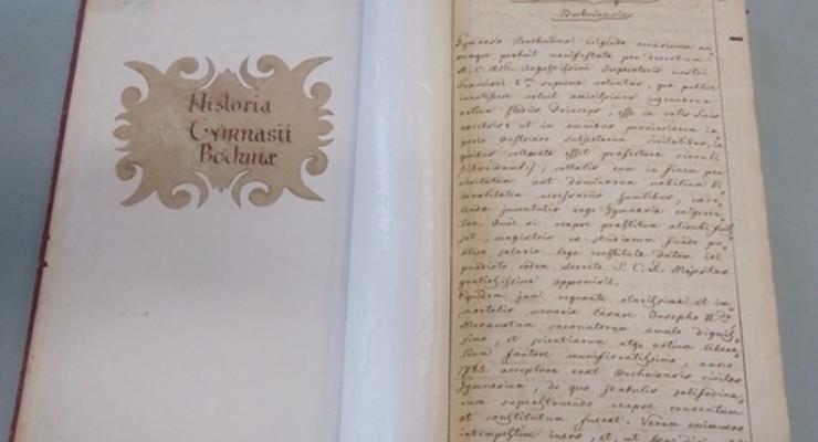 Unikalna Kronika Gimnazjum wydana drukiem