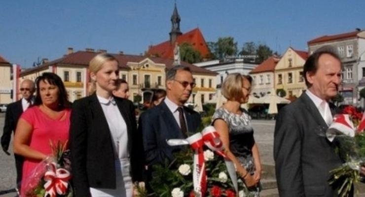 W Święto Wojska Polskiego złożyli kwiaty...