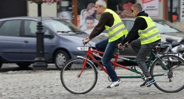Rowerowe tandemy na bocheńskim Rynku