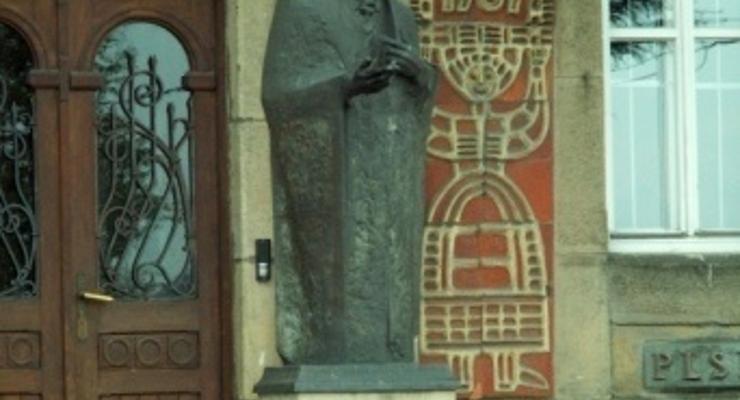 Muzeum: o pracach dyplomowych Liceum Plastycznego
