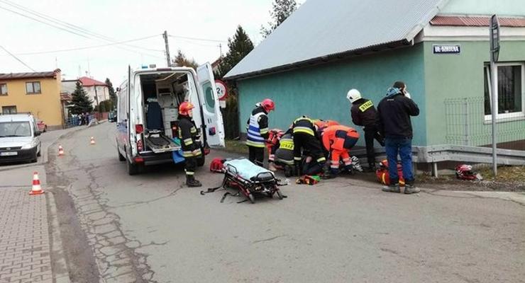 Rzezawa: zderzenie samochodu z motorowerem