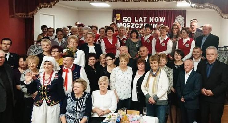 Wesołe Kumoszki z Moszczenicy mają już 50 lat