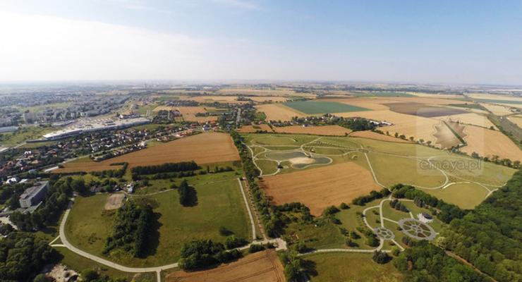  Umowa na zdjęcia lotnicze w ramach cyfryzacji zasobów