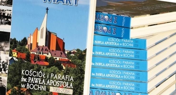 Książka o kościele i parafii św. Pawła