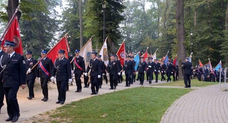 Strażacy na Uzborni