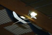 Ultralekkie samoloty latały w hali (foto)