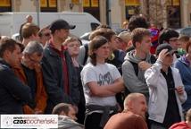 Rynek-tęgie lanie dla Janusza Palikota