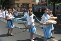 „Ciebie Boga wysławiamy!”-Boże Ciało na ulicach Bochni