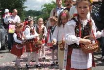 „Ciebie Boga wysławiamy!”-Boże Ciało na ulicach Bochni