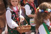 „Ciebie Boga wysławiamy!”-Boże Ciało na ulicach Bochni