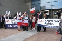 Bronili TV Trwam w Brukseli
