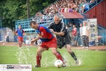  Świętowali awans mimo ulewy