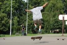 Skateboardziści pokazali, co umieją  (zobacz video)