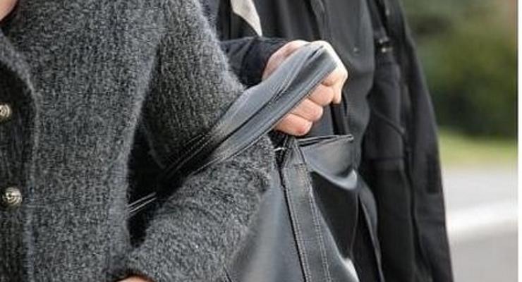 Okradają już nawet na cmentarzu