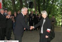 Symboliczne pojednanie nad mogiłami żołnierzy Września
