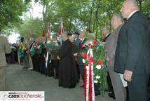 Symboliczne pojednanie nad mogiłami żołnierzy Września