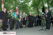 Symboliczne pojednanie nad mogiłami żołnierzy Września