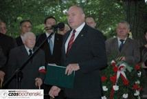 Symboliczne pojednanie nad mogiłami żołnierzy Września