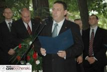 Symboliczne pojednanie nad mogiłami żołnierzy Września