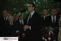 Symboliczne pojednanie nad mogiłami żołnierzy Września