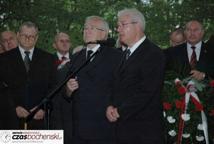 Symboliczne pojednanie nad mogiłami żołnierzy Września