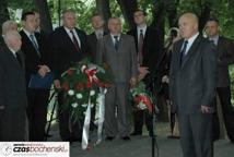 Symboliczne pojednanie nad mogiłami żołnierzy Września