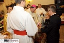 Wielki odpust rozpoczęty-biskup poświęcił ołtarz