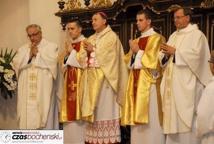 Wielki odpust rozpoczęty-biskup poświęcił ołtarz