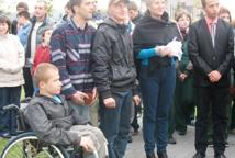 Łapanów: krokusy dla Jana Pawła II