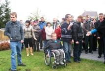 Łapanów: krokusy dla Jana Pawła II