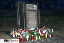 "Wytrwale dążyć do prawdy" - obchody trzeciej rocznicy katastrofy smoleńskiej (foto)