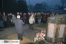 "Wytrwale dążyć do prawdy" - obchody trzeciej rocznicy katastrofy smoleńskiej (foto)