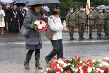 73 rocznica zbrodni w katyńskim lesie-odsłonięto kolejną tablicę