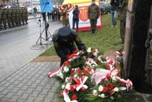 73 rocznica zbrodni w katyńskim lesie-odsłonięto kolejną tablicę