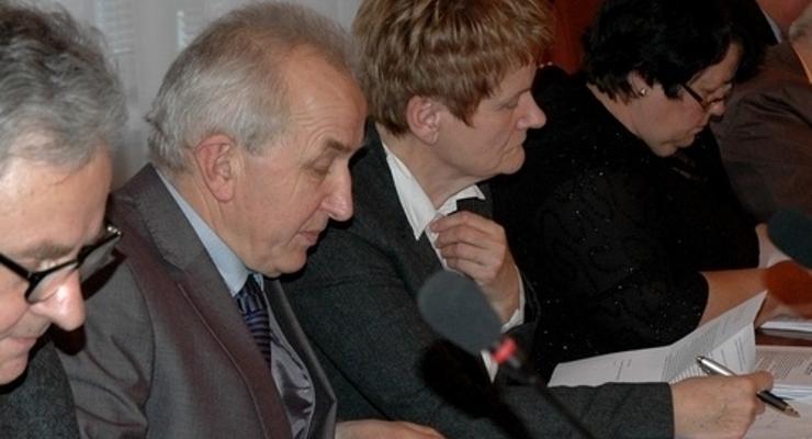 W Radzie Powiatu nadal dwa kluby PiS?