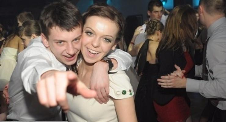 Studniówki - maturzyści rozpoczęli odliczanie do matury (foto)