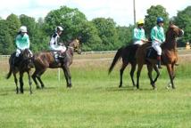Sezon wyścigów konnych rozpoczęty (foto)