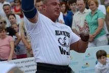 Strongman: bochnianie prężyli muskuły (foto)
