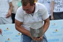 Strongman: bochnianie prężyli muskuły (foto)