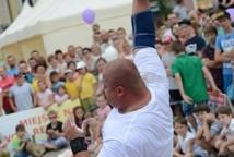Strongman: bochnianie prężyli muskuły (foto)