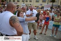 Strongman: bochnianie prężyli muskuły (foto)