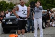 Strongman: bochnianie prężyli muskuły (foto)