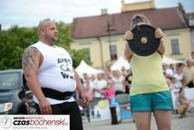 Strongman: bochnianie prężyli muskuły (foto)